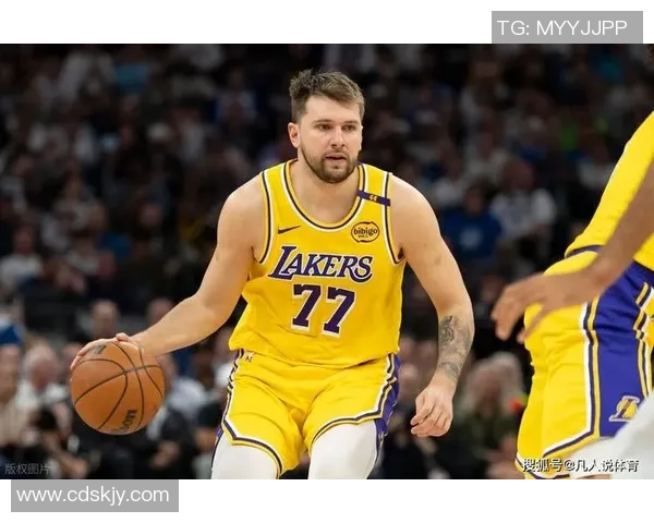 东契奇与足球球星的深厚友谊与互动关系解析